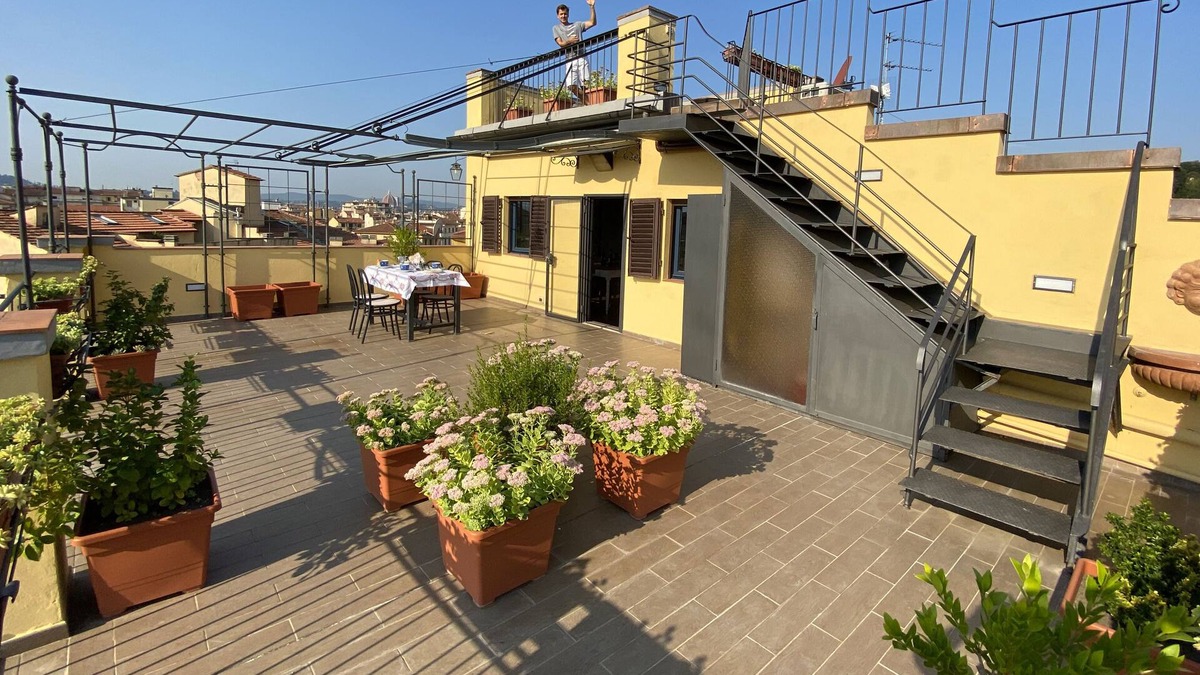 Campo di Marte Apartment | PENTHOUSE + 2 ROOFTOP TERRACES + VIEWS AT 360° + EXCELLENT REVIEWS + A/C, LIFT