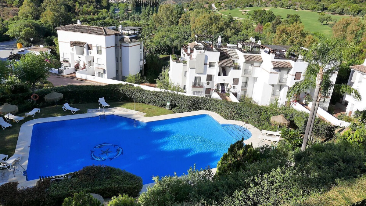 Benahavis Apartment | PENTHOUSE 6 PERSONS ON THE GOLF LOS ARQUEROS, NEAR PUERTO BANUS, MARB