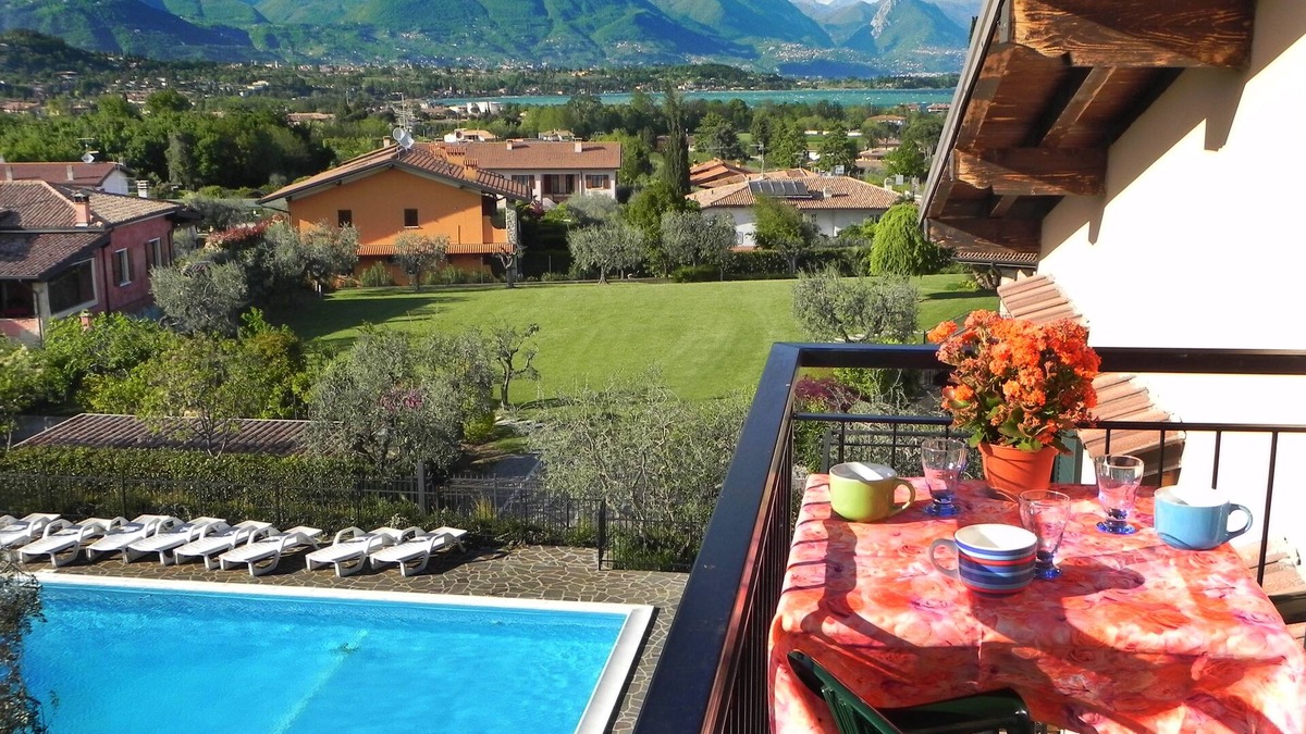 Manerba del Garda Apartment | Penthouse apartment lake view wi-fi swimming pool parking with gate
