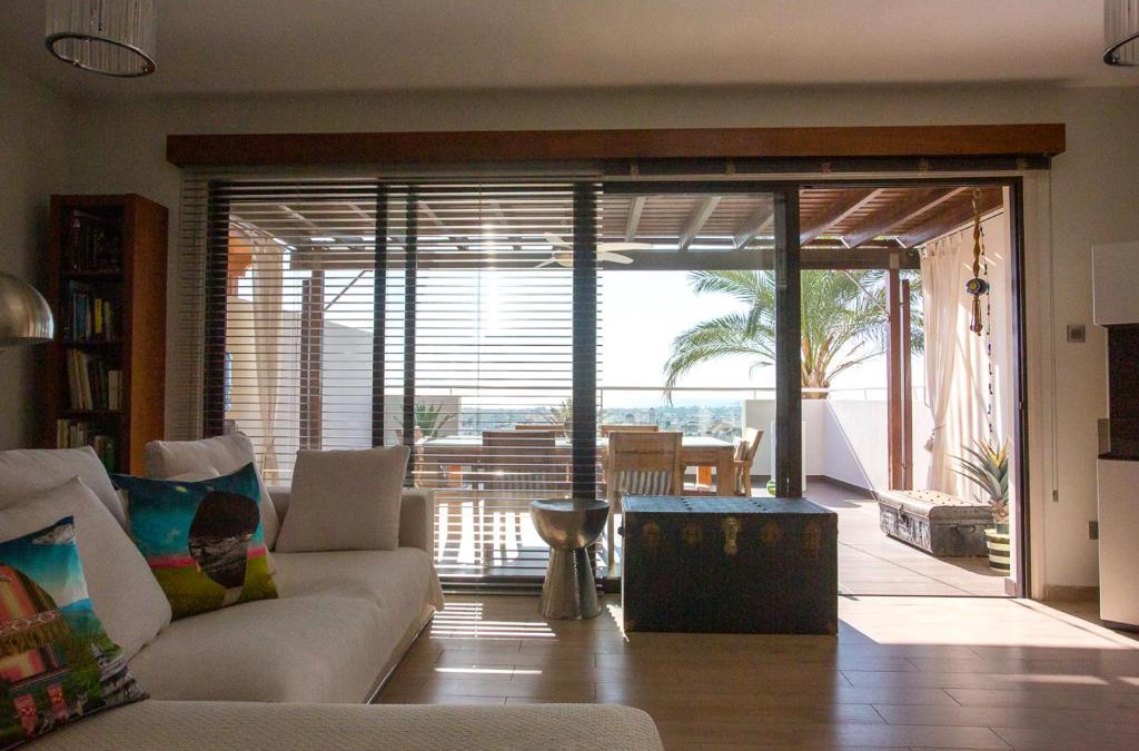 Oroklini Apartment | Penthouse Duplex overlooking the Mediterranean