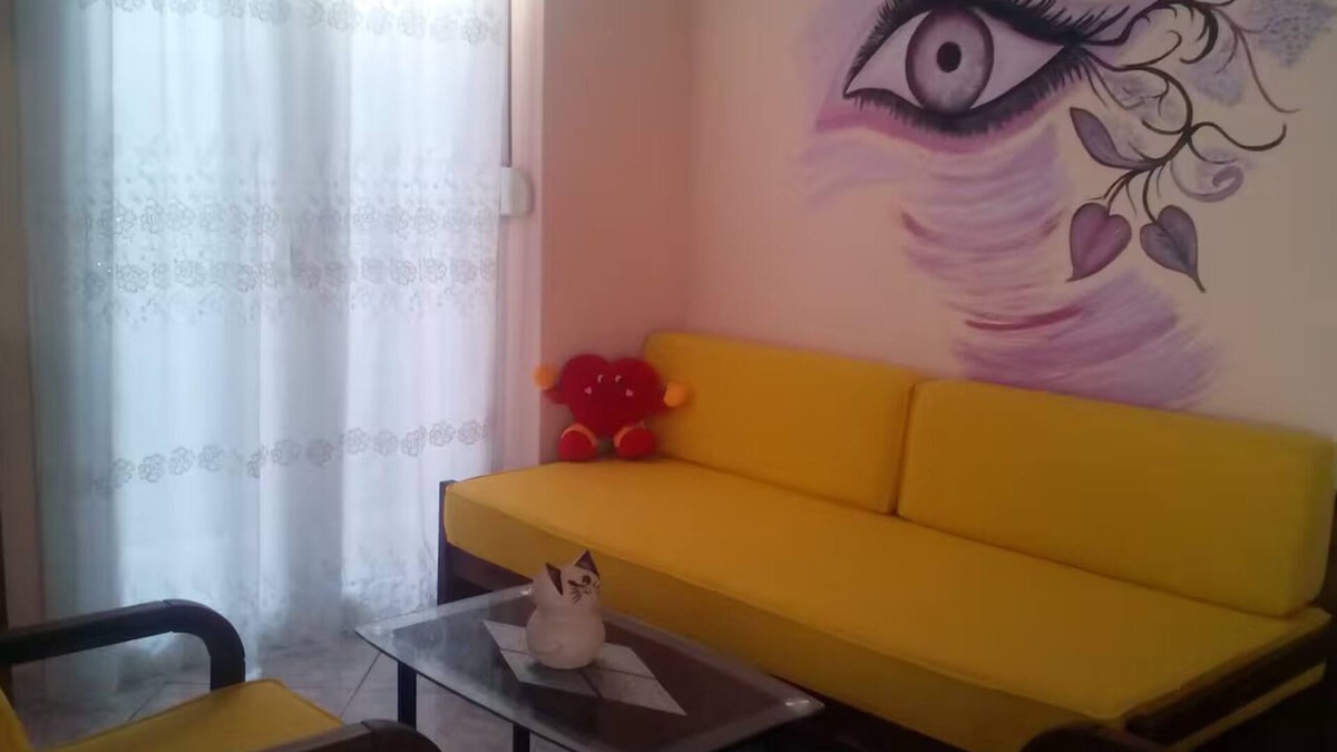 Thessaloniki Apartment | Penthouse on the 4th floor with huge Balcony! 10 min away from Metro.