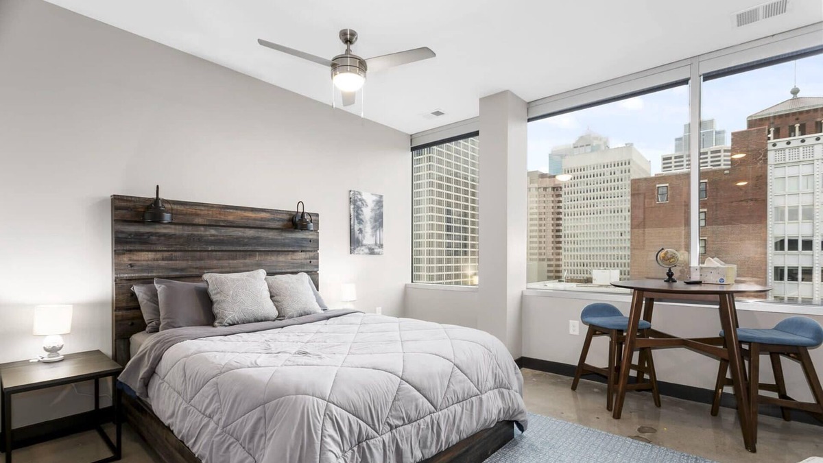 Downtown Kansas City Apartment | Penthouse Studio Apartment with a KC City View