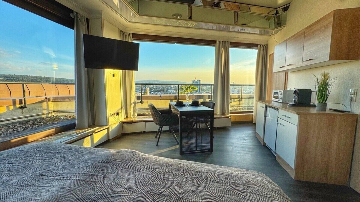 Pforzheim Apartment | Penthouse Suite with Goldstadt view