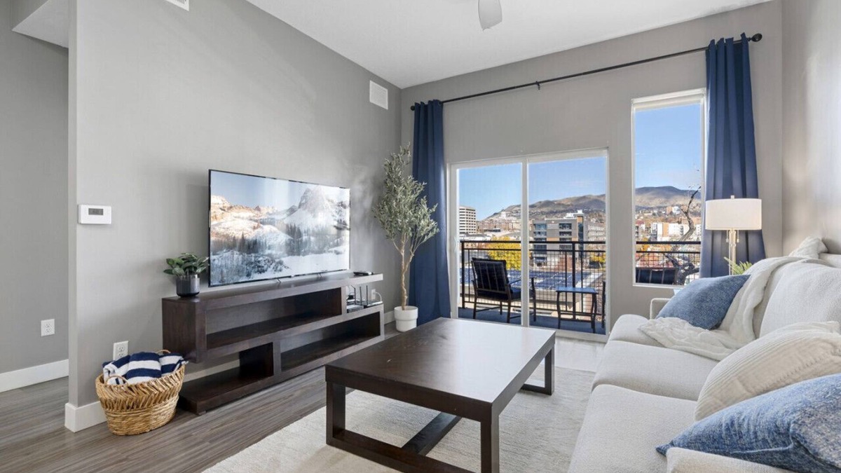 Downtown Salt Lake City Apartment | Penthouse w/Capital VIEWS! NEW!