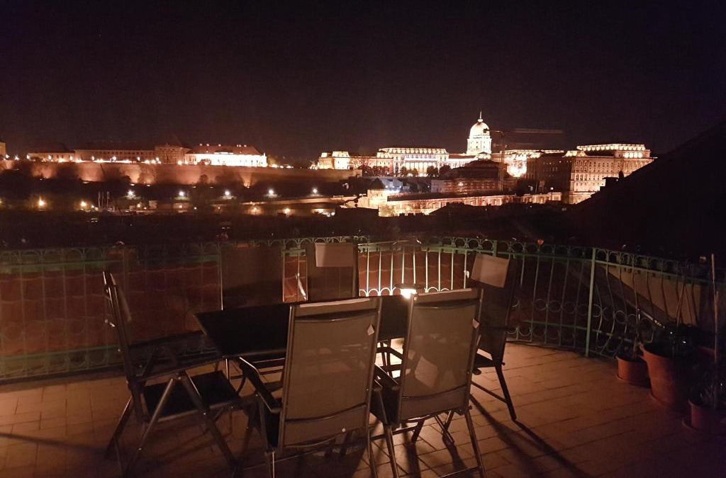 Budavar Apartment | Penthouse with Free PARKING and Free BIKES, wellness 8 min walk