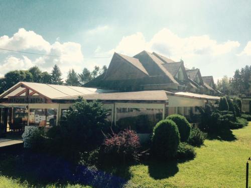 Trstena House | Penzión Kotva Prístav
