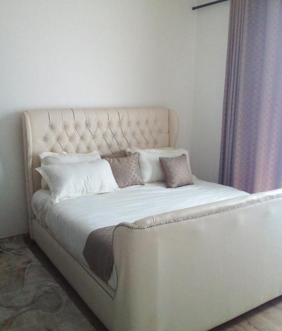 Thompson Estate Apartment | Penzi mv3