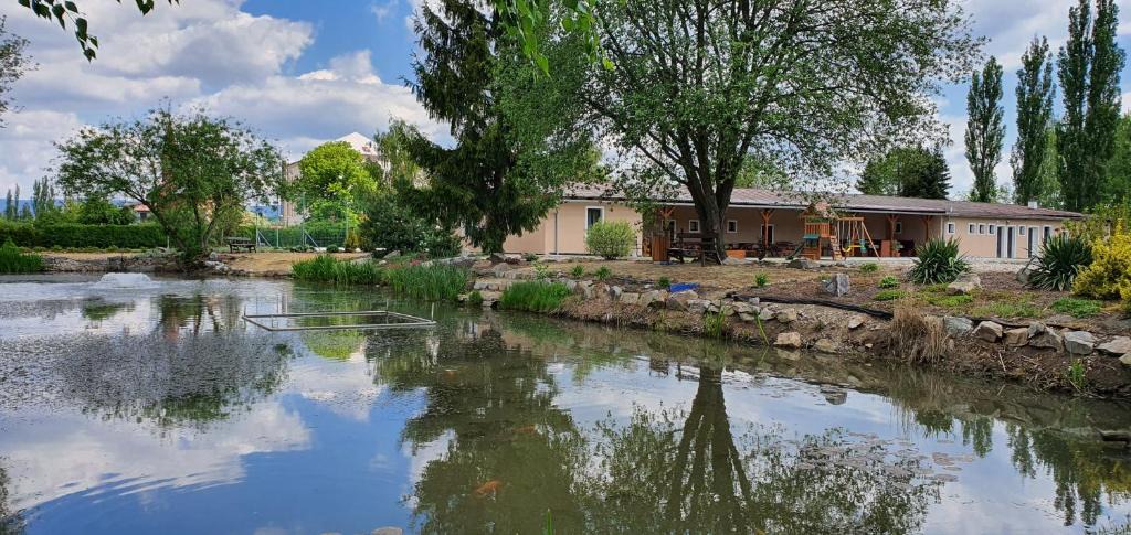 Nove Sedlo House | Penzion a hospůdka U Anny