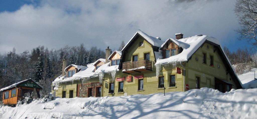 Branna House | Penzion Na Kovárně