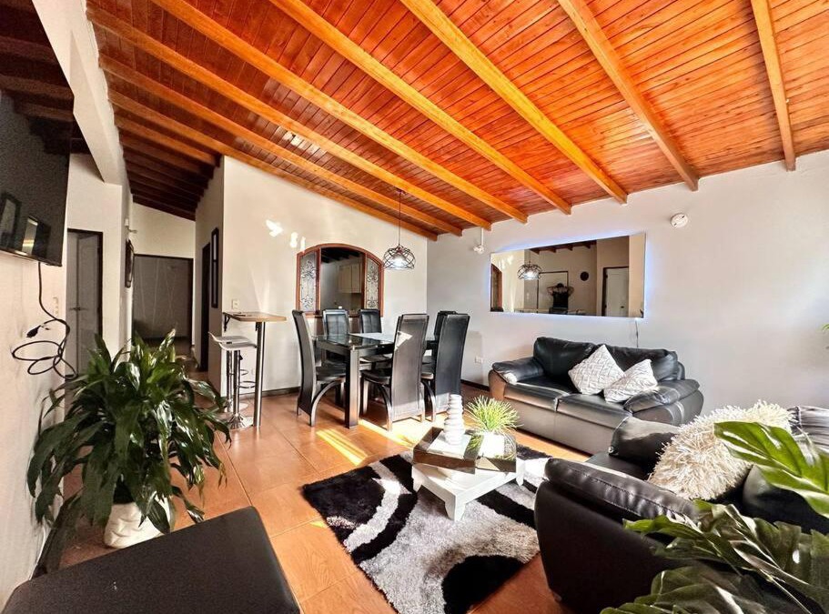 Belen House | People's House ( Laureles )