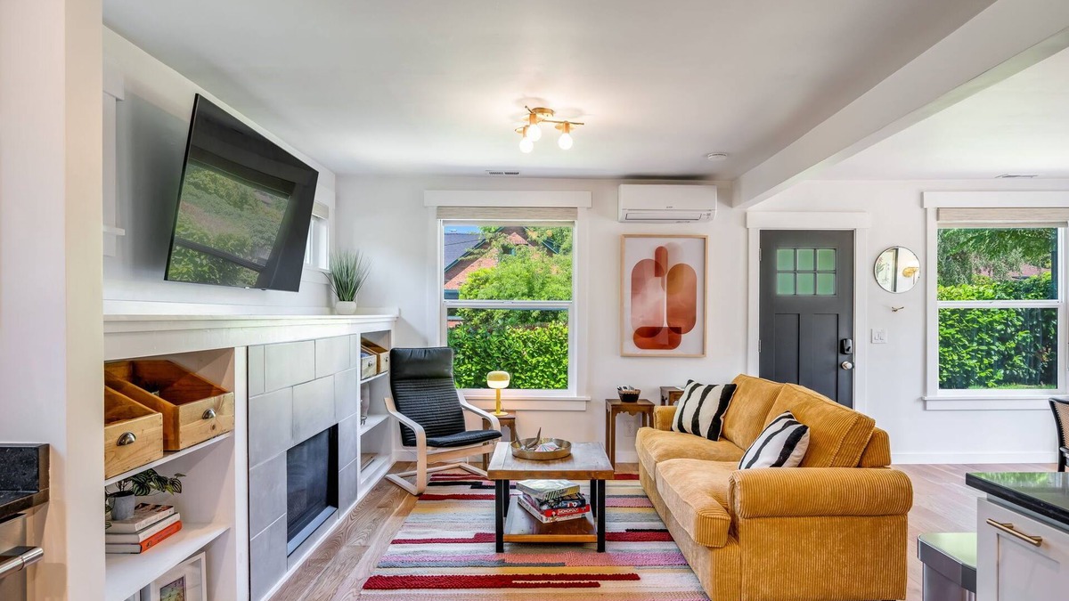 North Beach/Blue Ridge House | Perch - Ballard Delight: Great Ballard location! Spacious House w/parking