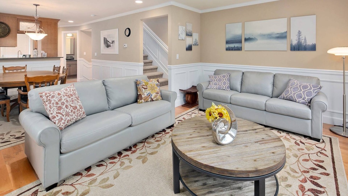 Central District House | Perch - Cozy Ensuites: 3BR/3BA townhome with parking