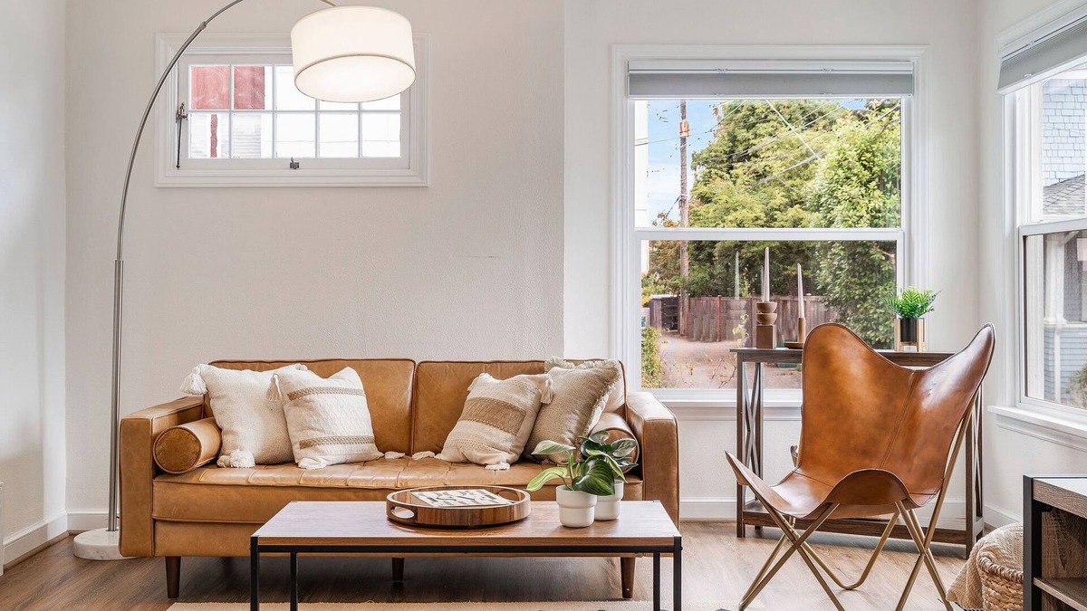 Queen Anne House | Perch - Queen Ann Vintage Charm: Spacious & Cozy 3BR/2BA Home