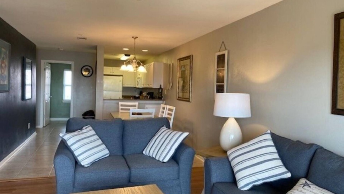 Innerarity Townhomes House | Perdido Bay Townhouse close to beach, pool access, two viewing decks!