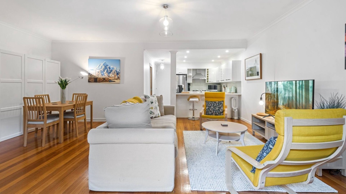 Clifton Hill Apartment | Perfect 2-Bed Inner-City Home with Pool & BBQ Area