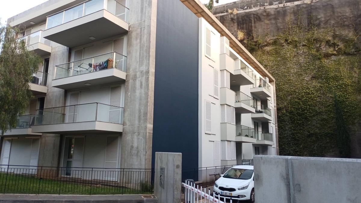 Santa Cruz Condo | Perfect 5 minutes to the: airport