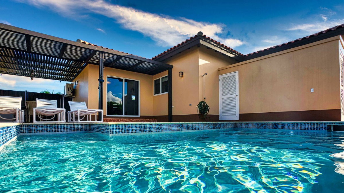 Washington House | Perfect Aruba Getaway Spot w/ Private Pool! GREAT LOCATION
