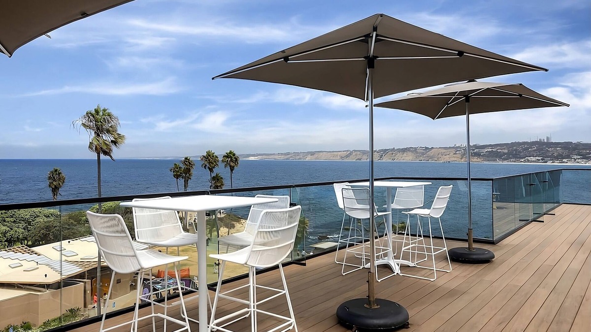 Village of La Jolla Hotel | Perfect Base for Visits to Birch Aquarium & SeaWorld, w/Heated Outdoor Pool!