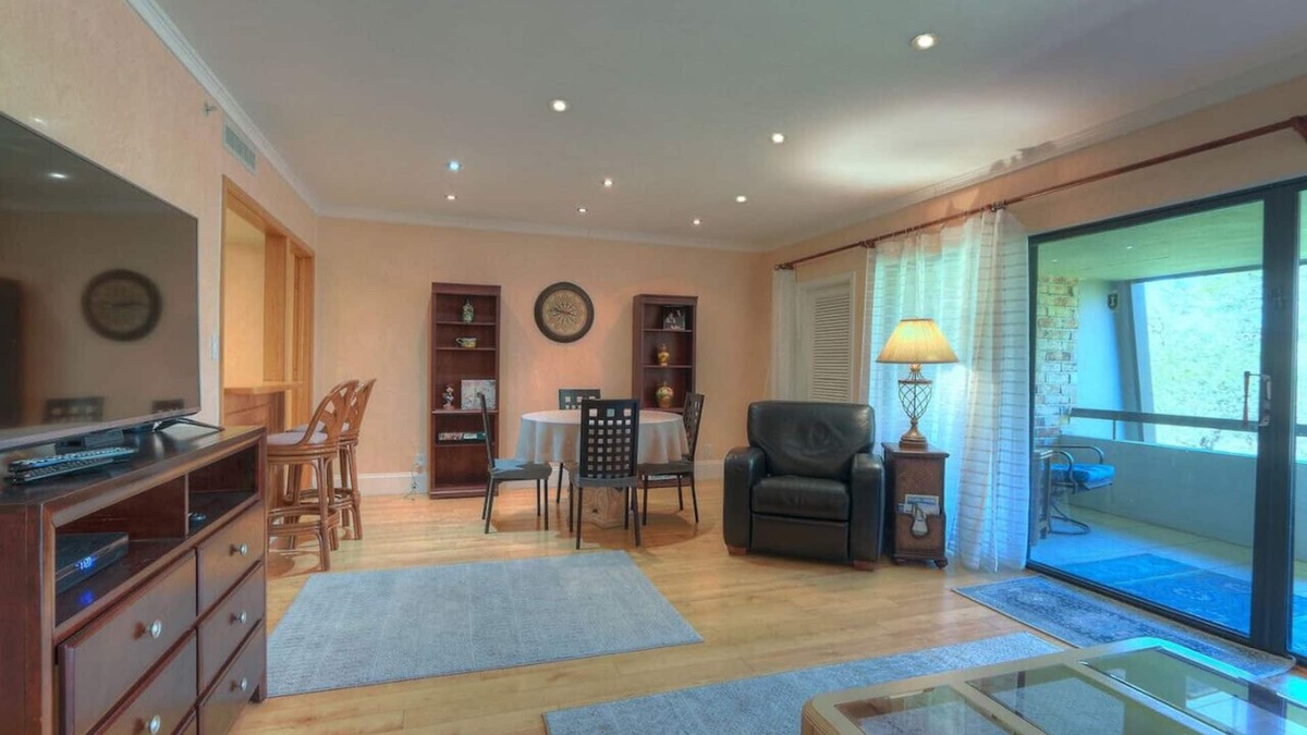 Palm Harbor Condo | Perfect Condo Sleeps 8 Private Community Florida