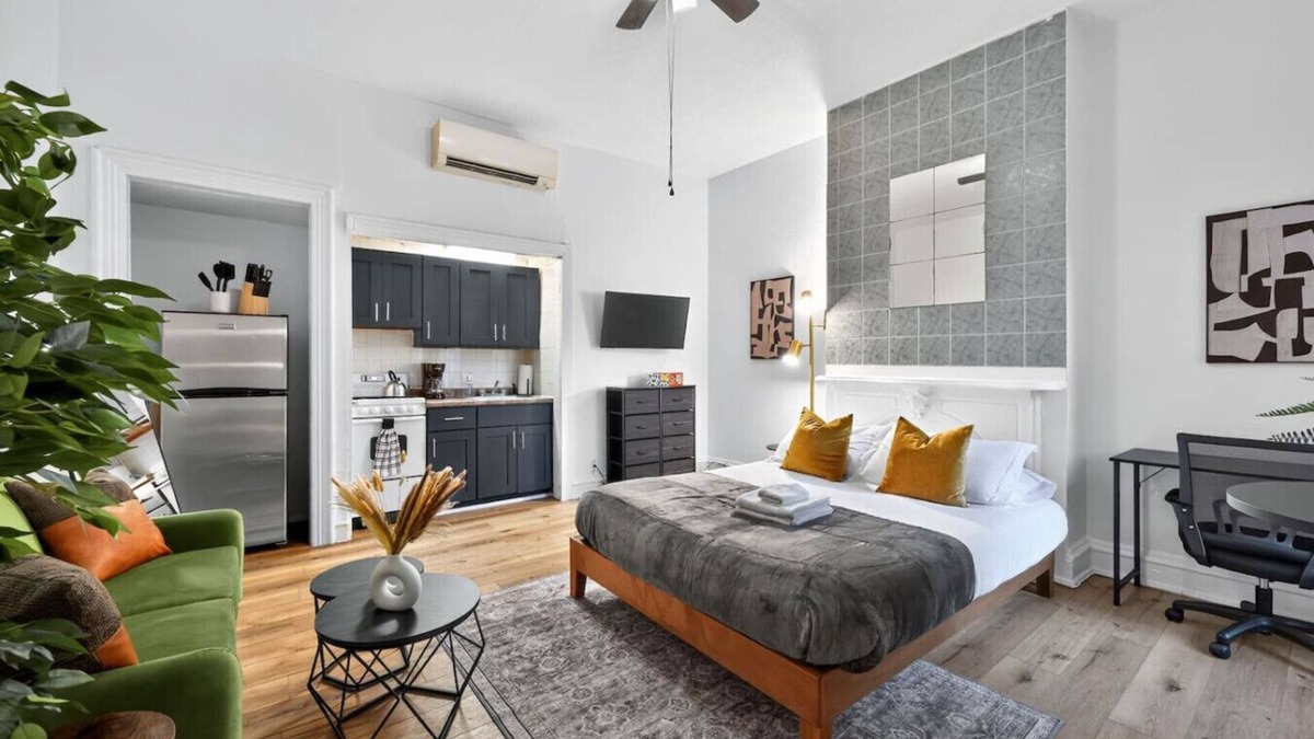 Center City West Apartment | Perfect, Cozy Studio | Center City | Fast WiFi