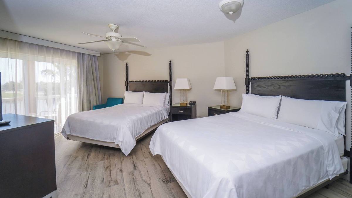 Crystal Harbour Resort | Perfect Family Beach Getaway! Relaxing Room w/2 Queen Beds, Outdoor Pool