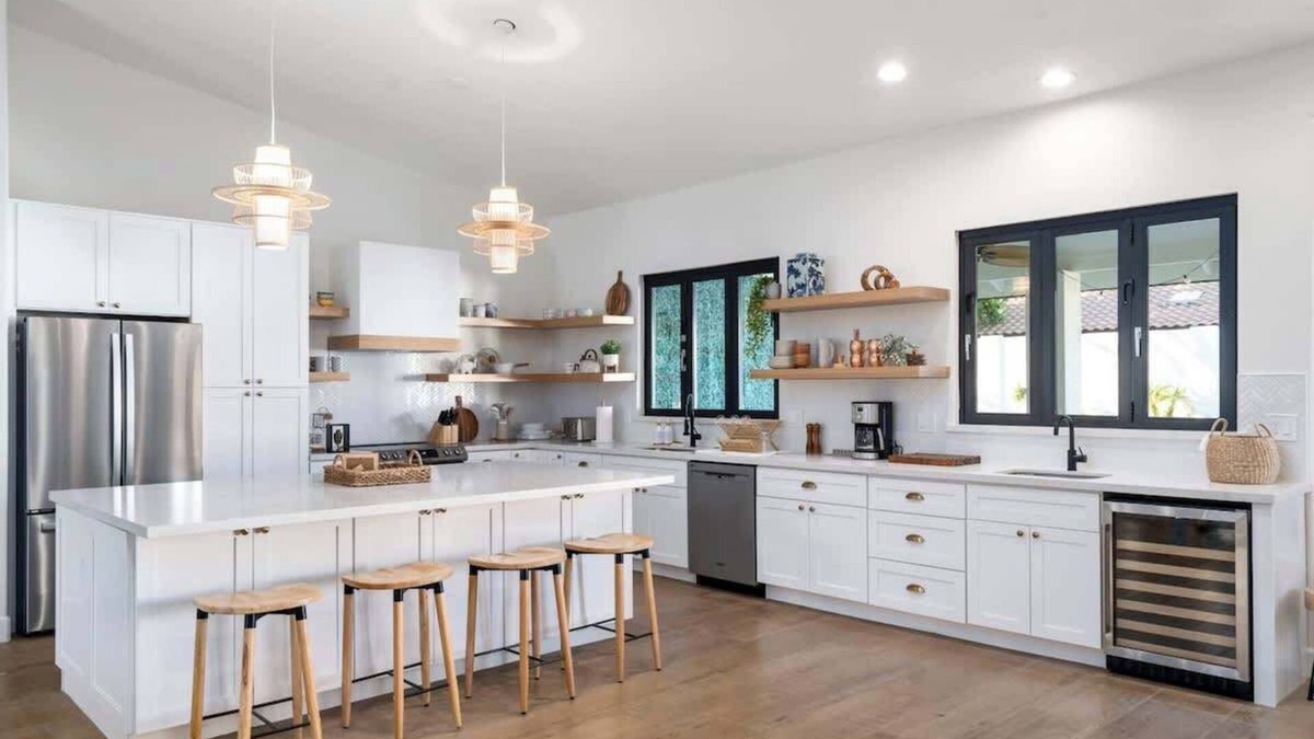 Paradise Valley Village House | Perfect Family Retreat: Pool, Mini Golf + Jacuzzi