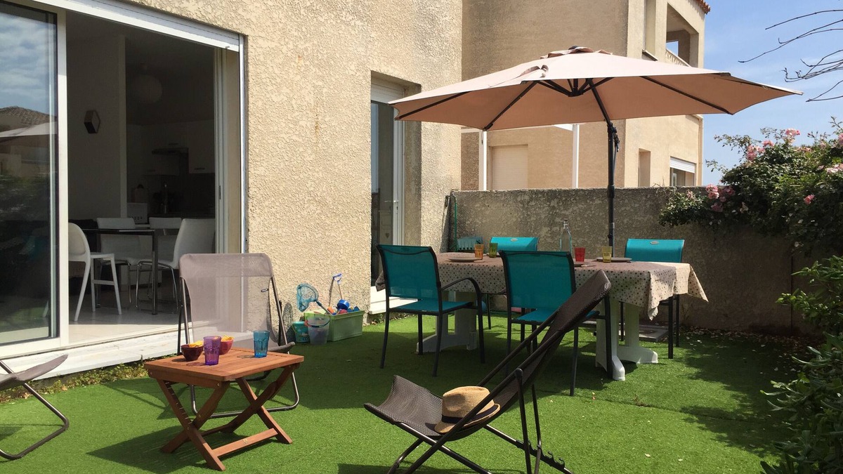 Carnon-Plage Apartment | Perfect family spot 2 bedrooms, big garden. Beach on the across the street !