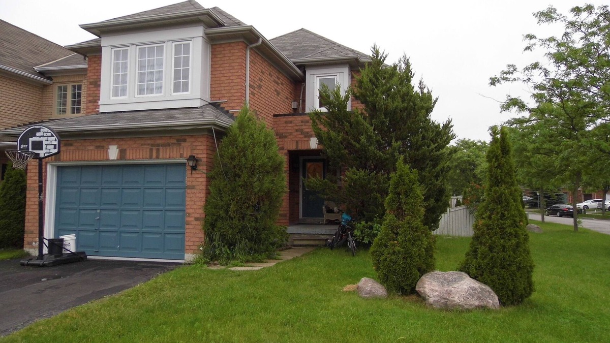 Aurora House | Perfect Family Vacation Home in Greater Toronto for Tourist Vacation Short Term