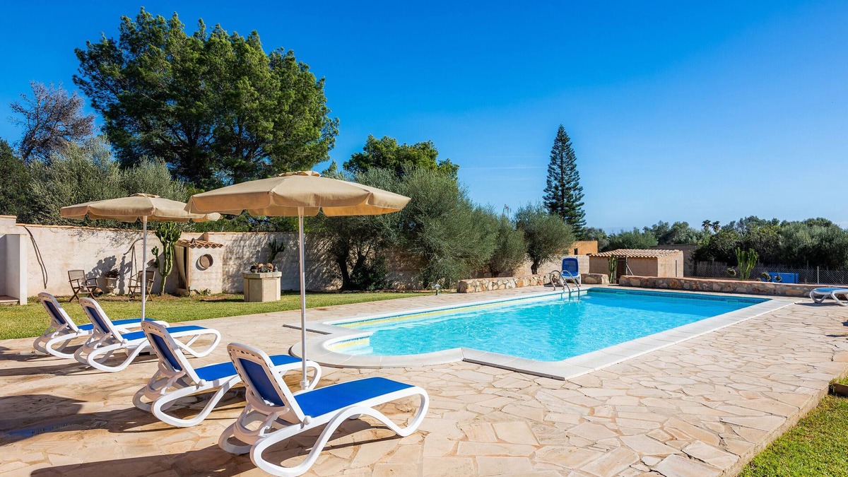 Portocolom Villa | Perfect Finca "Can Pota" with Large Garden and Pool