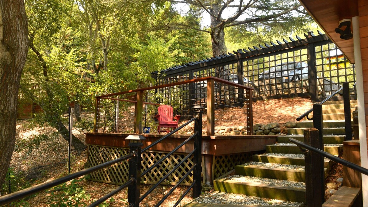 Lost Valley Apartment | PERFECT FLAT - Private, Cozy & Quiet with Breathtaking Views