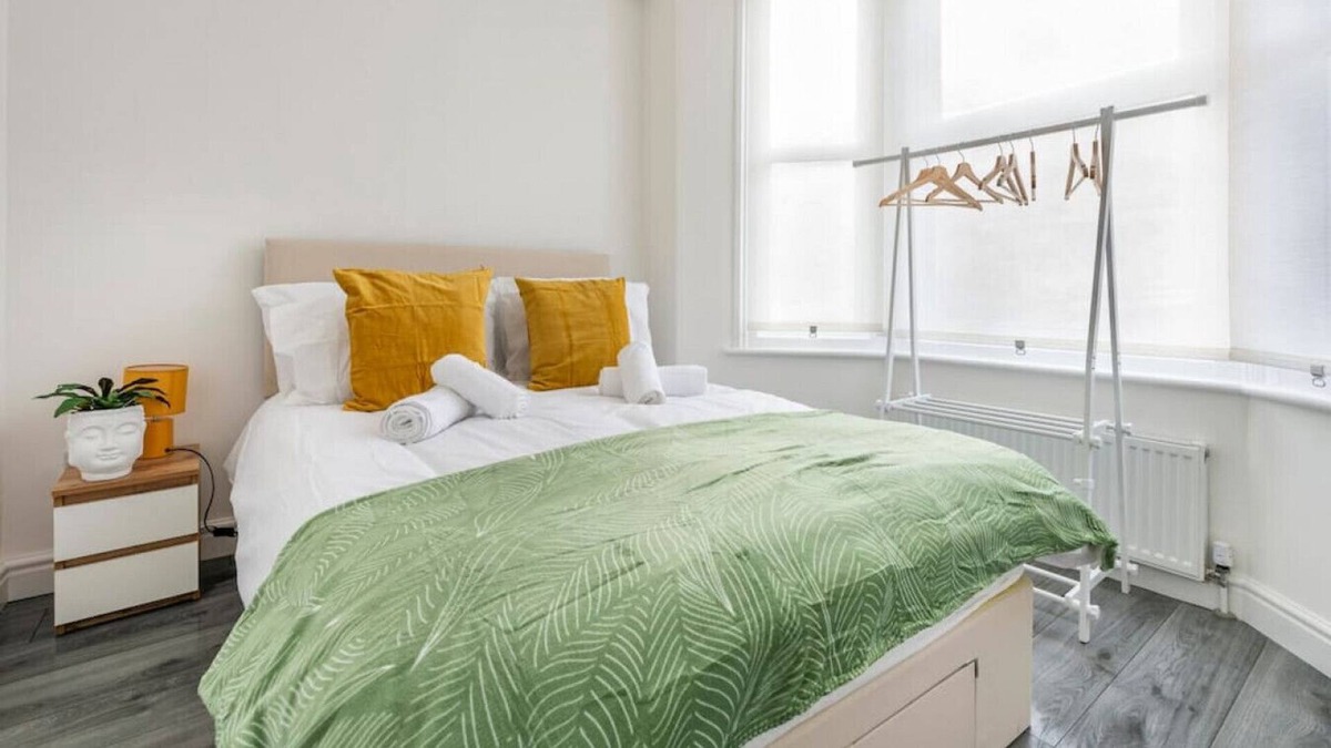 Gillingham House | Perfect for Contractors working away from home.