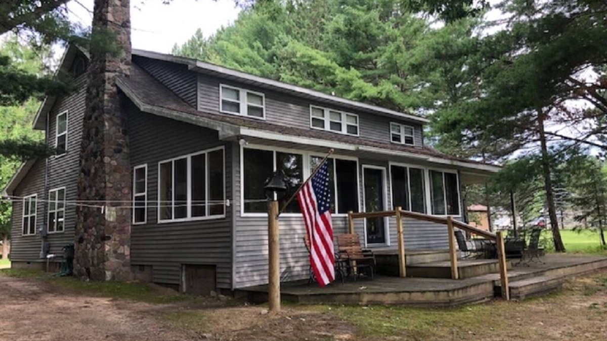 Higgins Lake House | Perfect for large groups of family and friends!