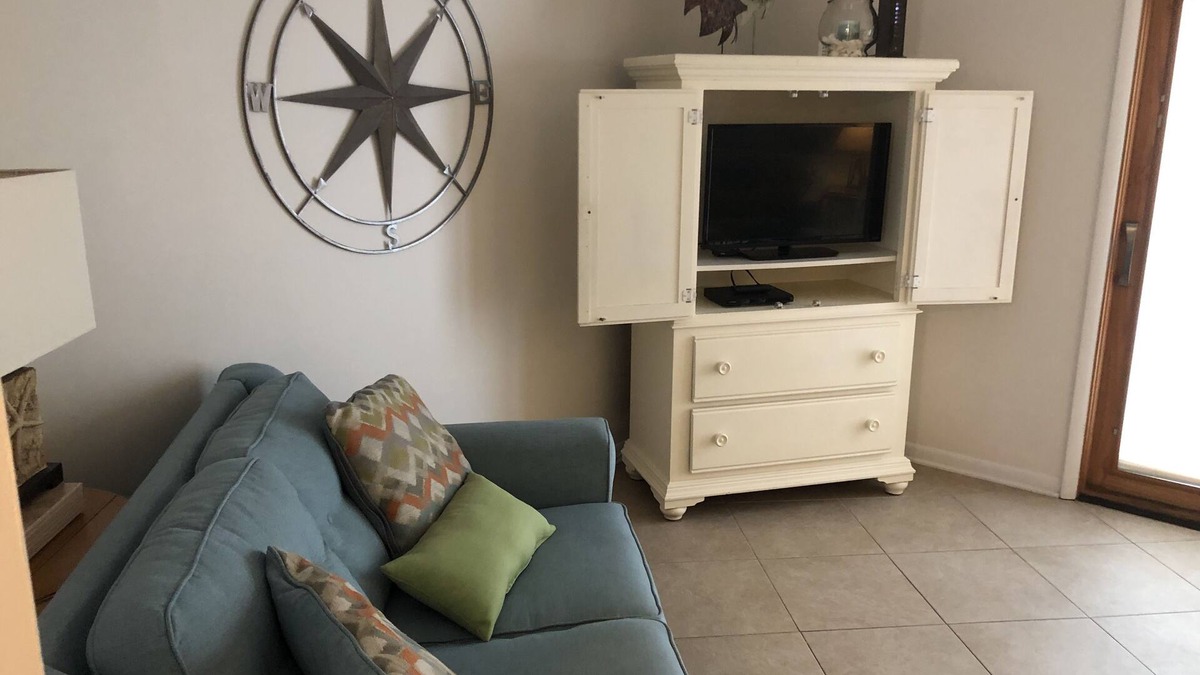 Saint Simons Island Condo | Perfect Getaway. Great South Island Location, Close to Beaches and Village.