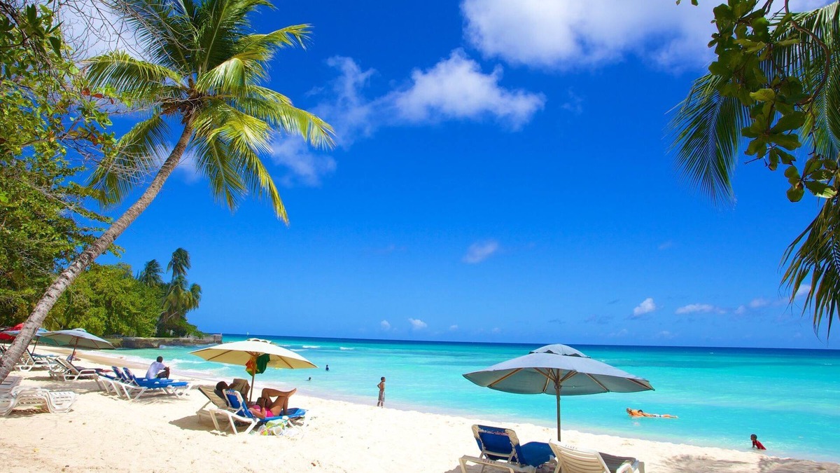 Dover Hotel | Perfect Getaway! 3 Relaxing Units w/Balcony | Steps Away from Dover Beach