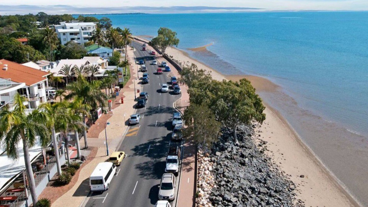 Nikenbah House | Perfect Group Stay In Hervey Bay - Sleeps Up To 12 People ❤️❤️❤️ Don't Miss Out!