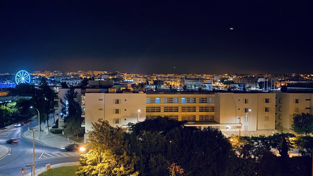 Albardeira Apartment | Perfect holiday location - walk to the beach!