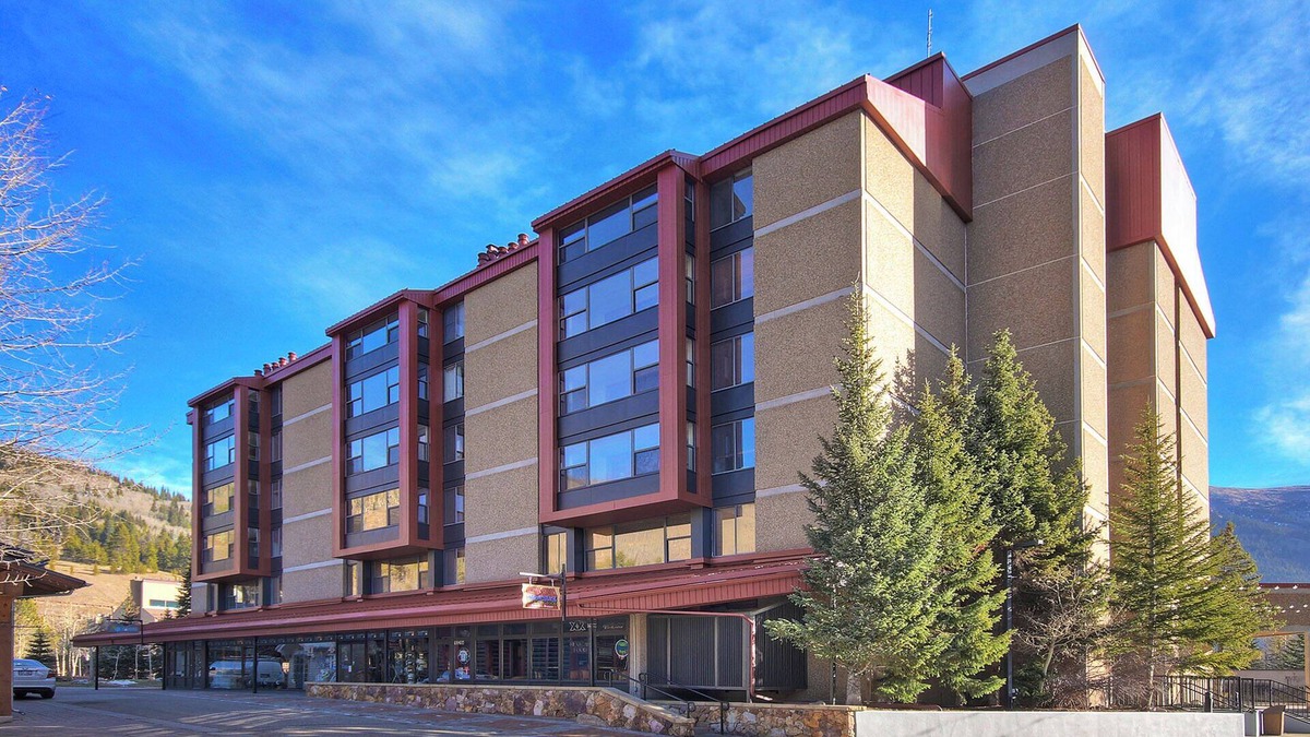 Copper Mountain Village Hotel | Perfect Hotel Room For A Mountain Getaway! VS641H