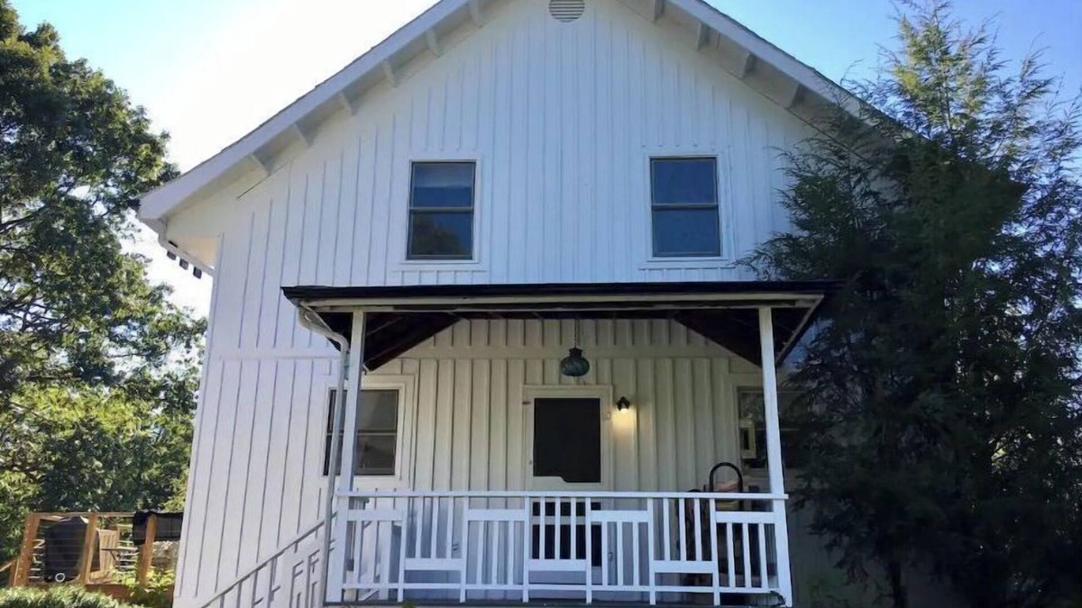 Hollowville House | Perfect Hudson Valley Getaway with HOT TUB!