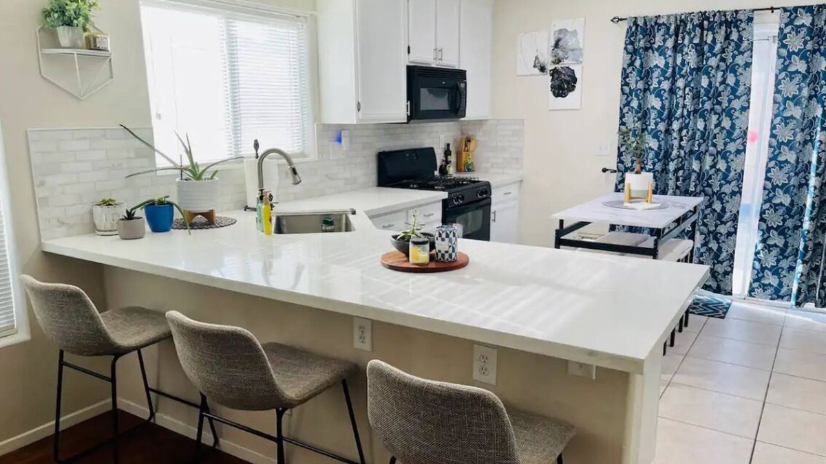 Enterprise House | Perfect Las Vegas getaway. 12 minutes to the strip. 2 bedrooms. All amenities