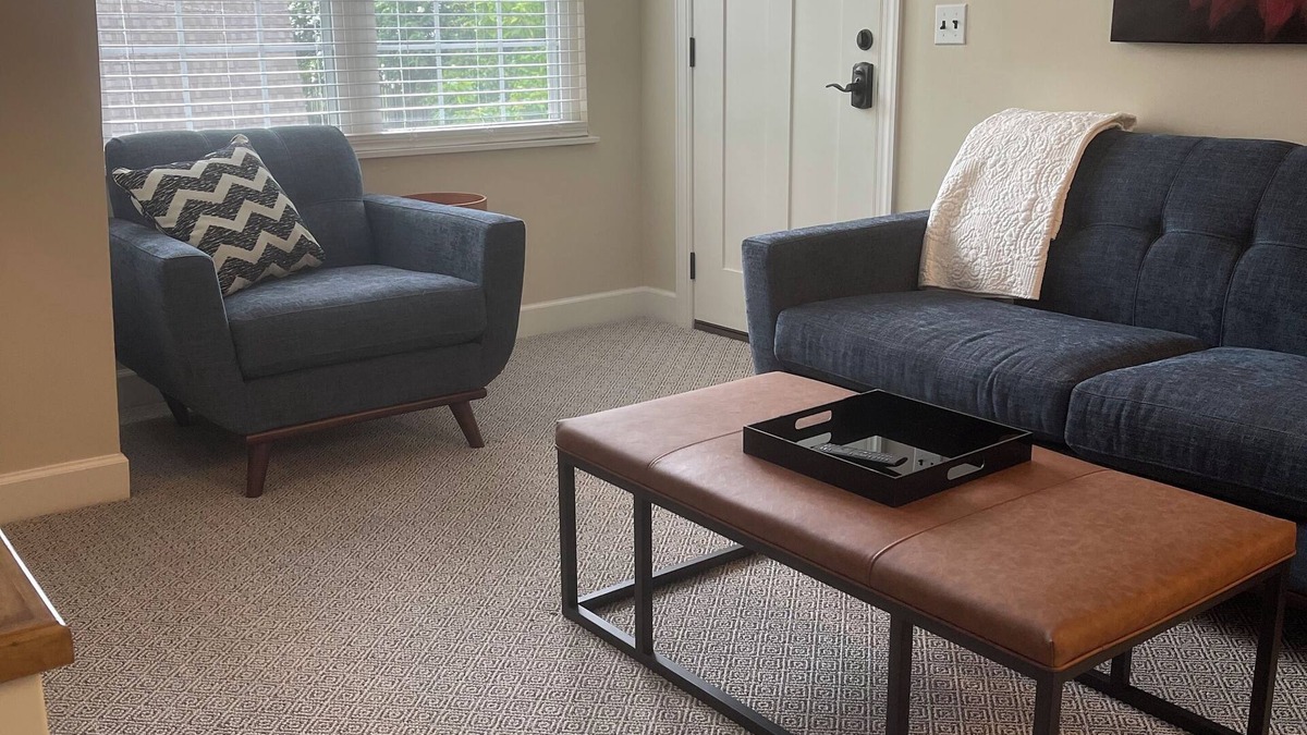 Auburn Condo | Perfect Little Condo in Downtown Auburn.