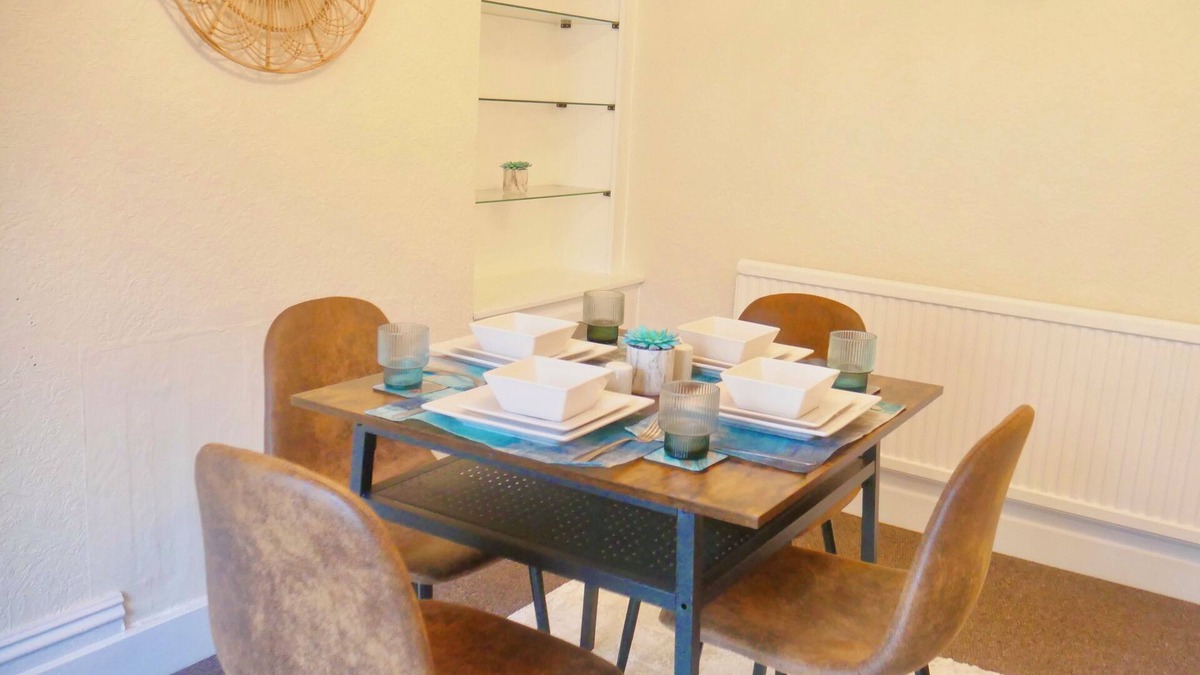 Thorpe Satchville House | Perfect Location: 2-Bed Home by Leicesters King Power Stadium & City Centre!