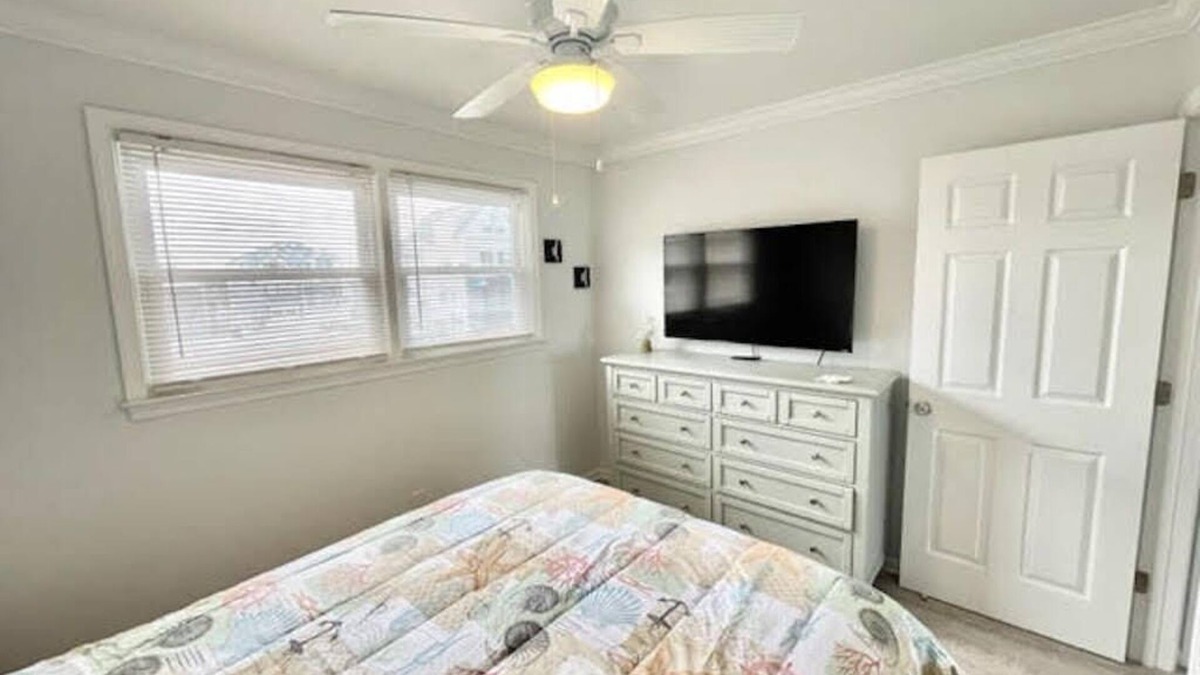 Brigantine Condo | Perfect Location 2 BR w/bay views! n1 block to beach! nWinter rentals 40% off!