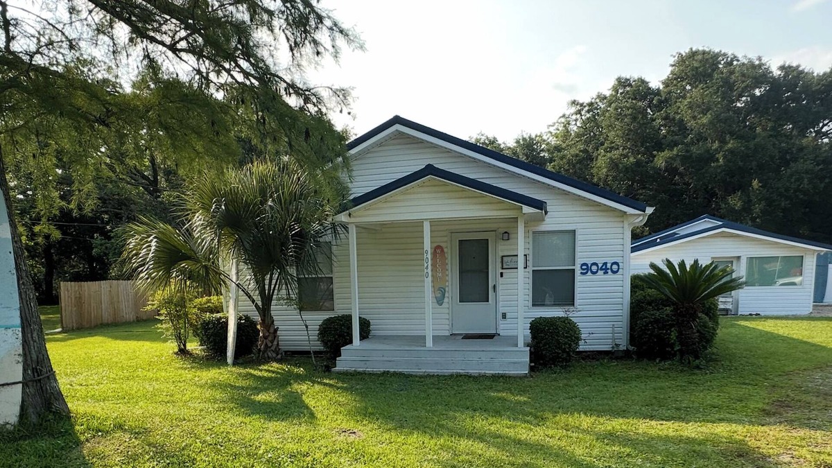 Pensacola House | Perfect Location Cottage 2-bedroom in Pensacola
