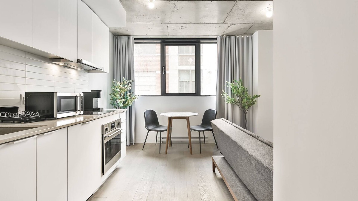 Latin Quarter Apartment | Perfect Location in City | MUST Stay | VERY Clean