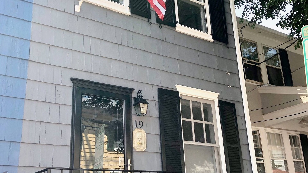 Historic District House | PERFECT LOCATION in the heart of history