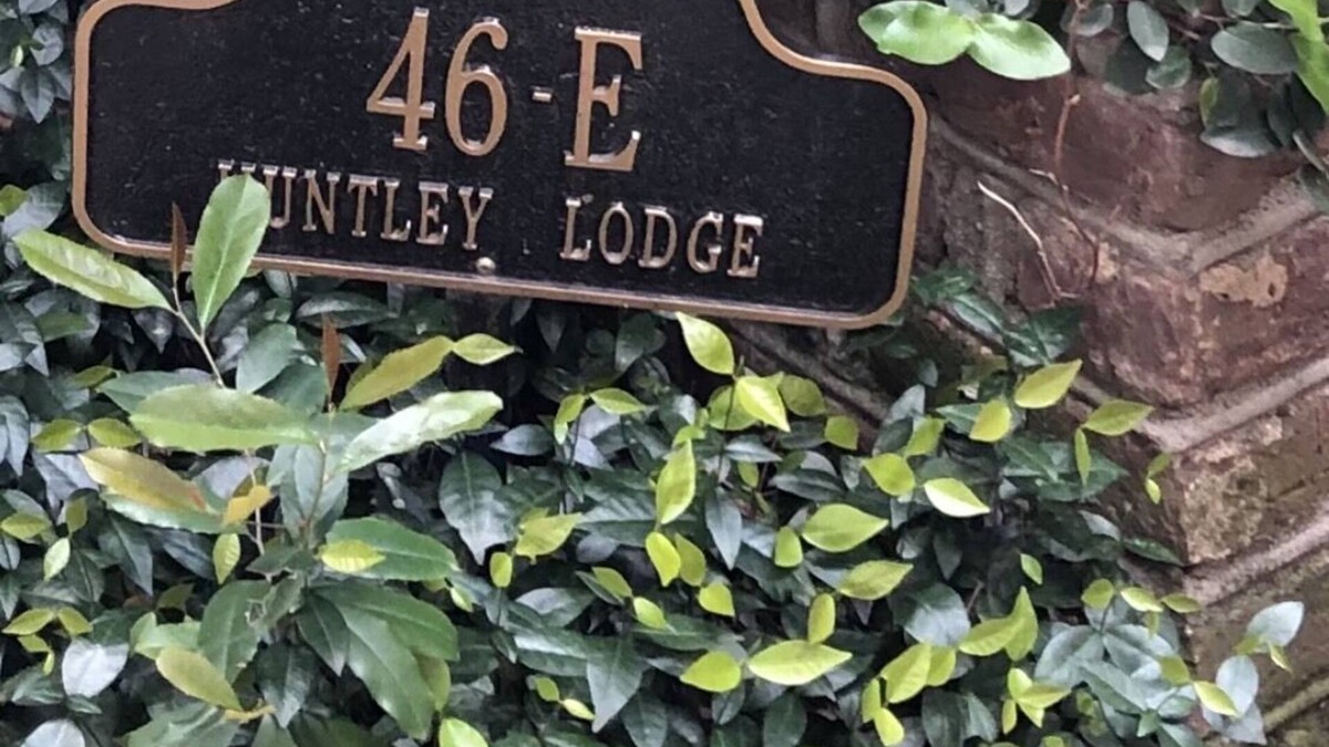 French Quarter House | PERFECT LOCATION.PARK, RELAX, & WALK! MIDDLE OF THE FRENCH QUARTER!