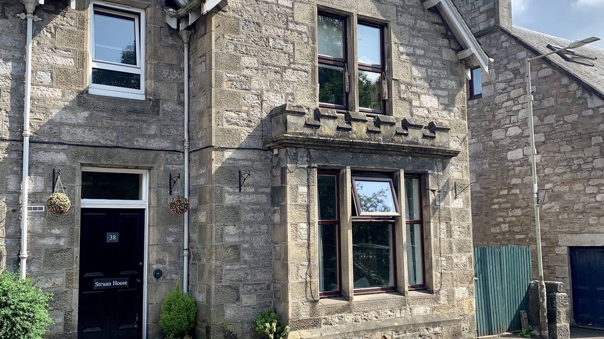 Pitlochry House | Perfect location Pitlochry apartment close to all amenities