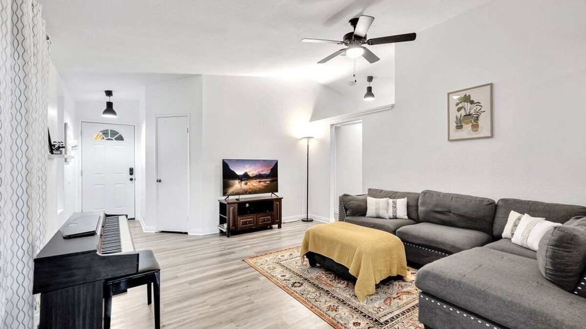 Moreno Valley House | Perfect Moreno Valley Getaway Near UC Riverside!