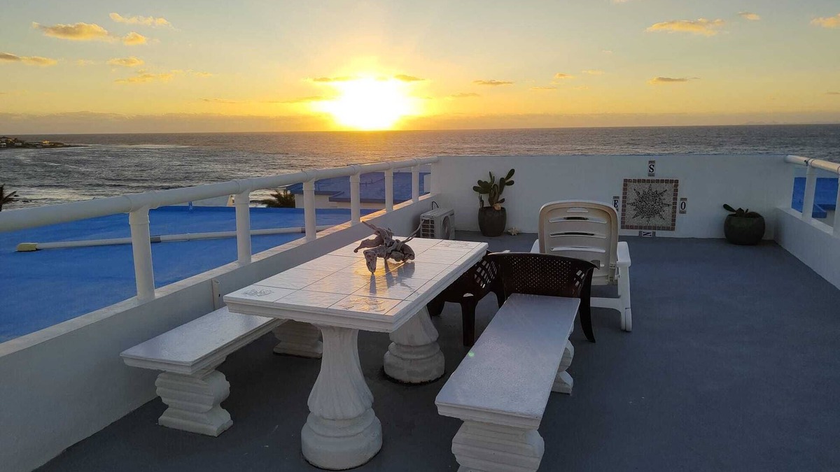 Sandy Hill Apartment | PERFECT nnNEAR THE OCEANnLARGE BALCONY POOlnPRIVATE SUNDECK,nAC WIFI PARKINGn
