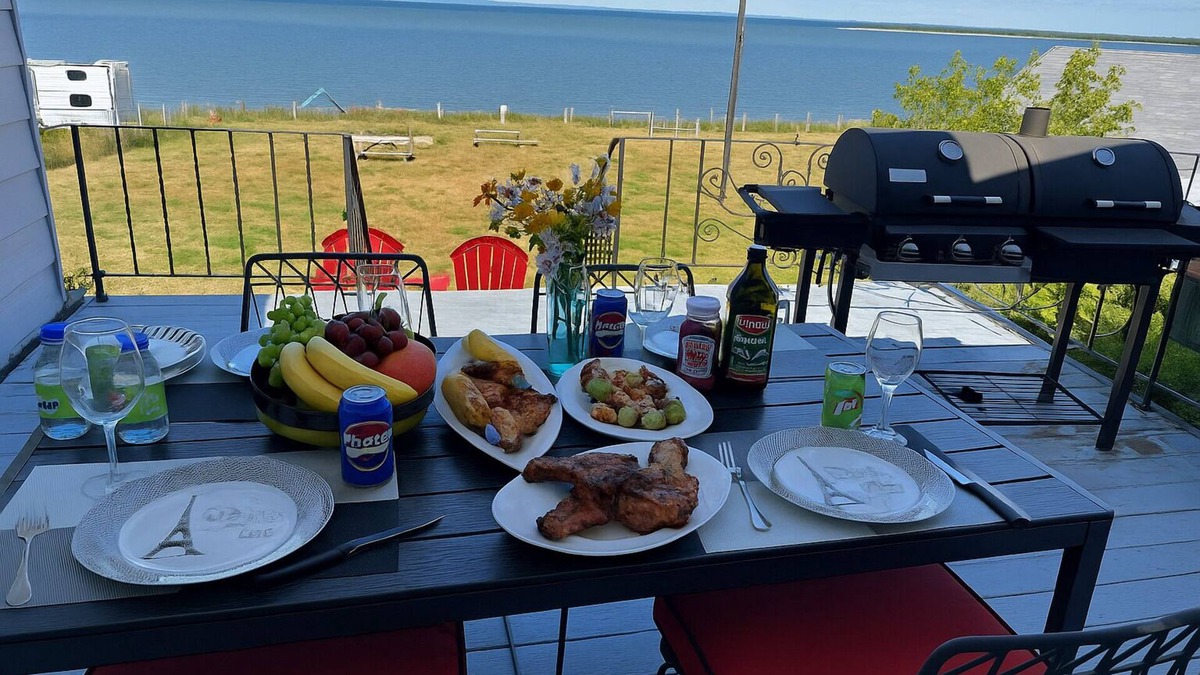 Caraquet House | Perfect place! Short term + Long term rental, Super view, Free coffee/tea+more!